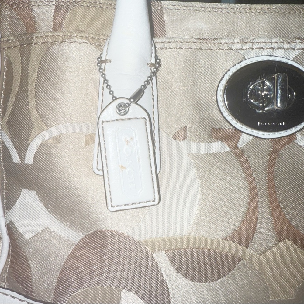Coach Signature Hamptons Optic Madeleine Satchel‎ Handbag Purse - Picture 3 of 10